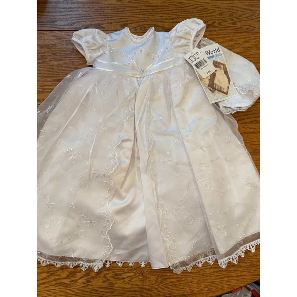 NWT Small World Christening Gown Baby 0-3 Mos White Embroidered Lace Bonnet Set